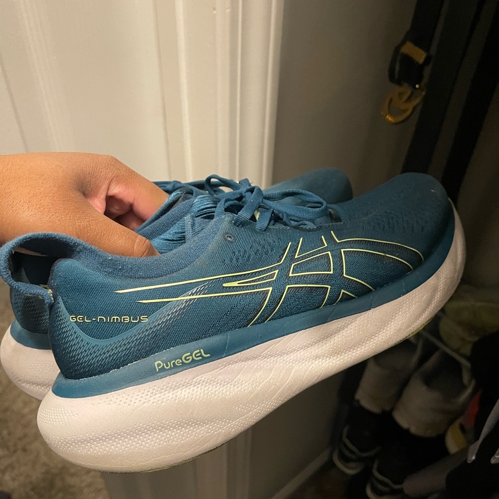 Asics Gel-Nimbus Teal and White Running Shoes